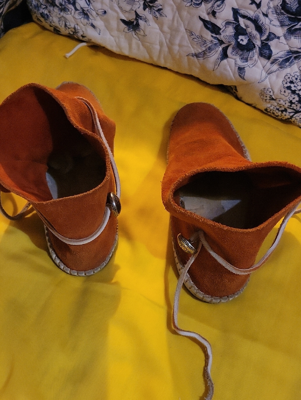 Handmade Leather Suede Booties w Button, White Leather Barefoot Sole, Size9 - Picture 5 of 13